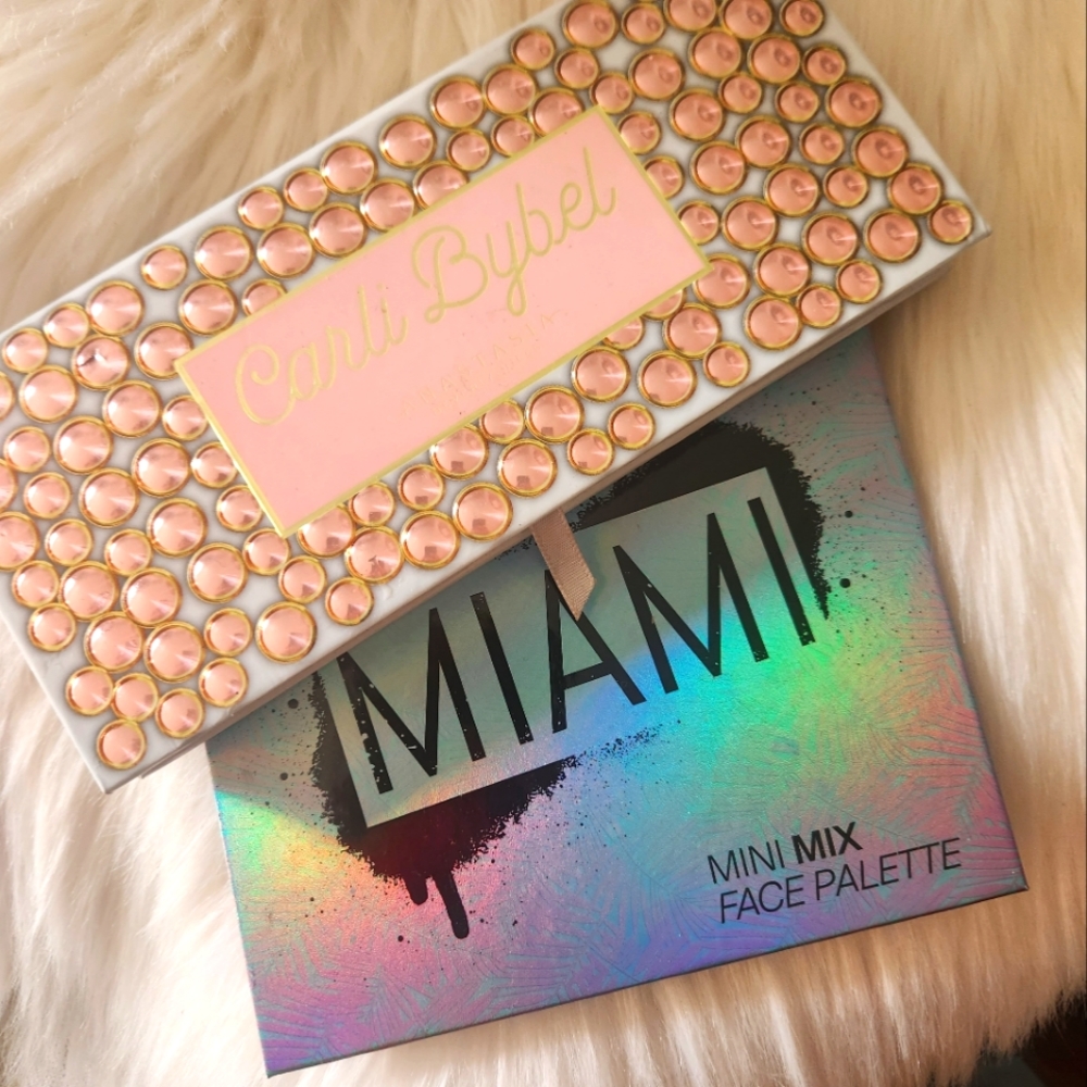 Carli Bybel and Ofra Bienvenidos Miami Makeup Palettes